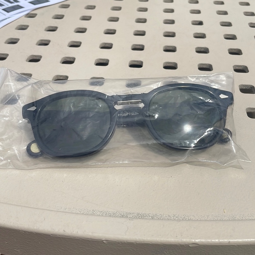NEW Never work MASCOT Foldable sunglasses. Og) 400$
